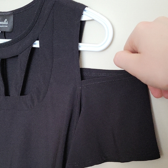 Elegant Black Women's Top - Picture 5 of 9